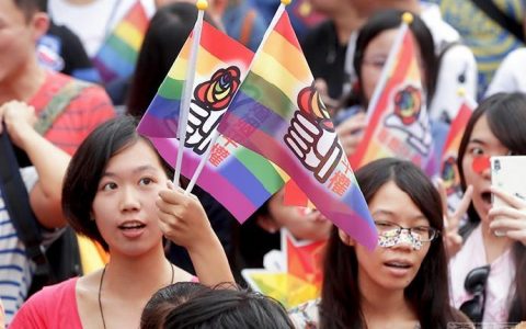 台湾同性婚姻“修法”最快明年初送草案