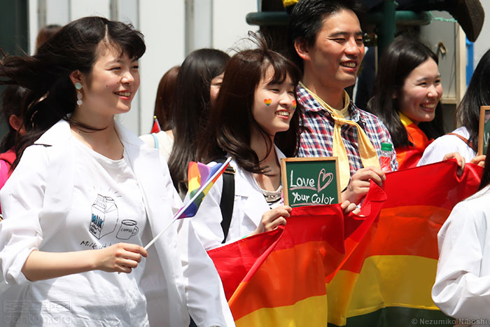 日本东京同志巡游呼吁接纳多样化(组图)