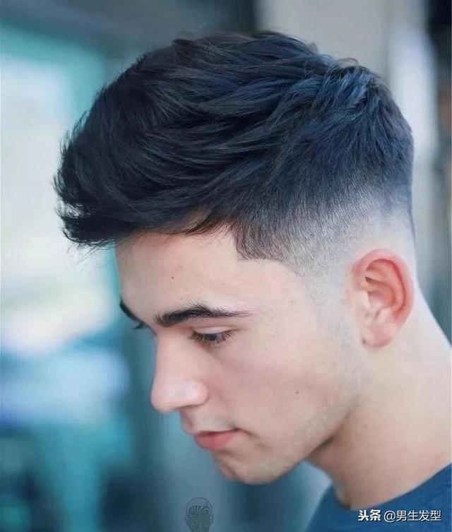 男生剪这4种“短发”才帅气，完美展现颜值，更显潮范！