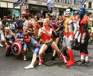 盛大的彩虹派对：伦敦同志骄傲巡游